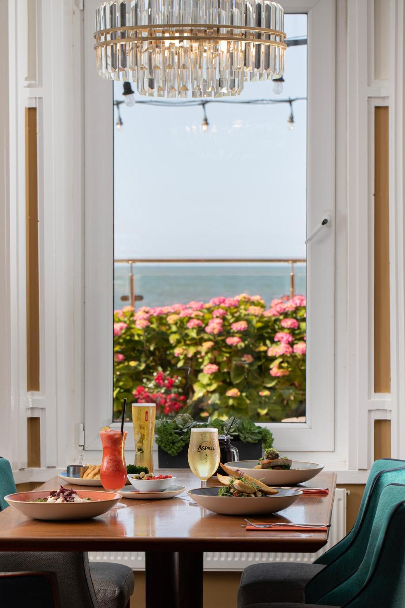 The Beaches Hotel And Spa Prestatyn Bagian luar foto