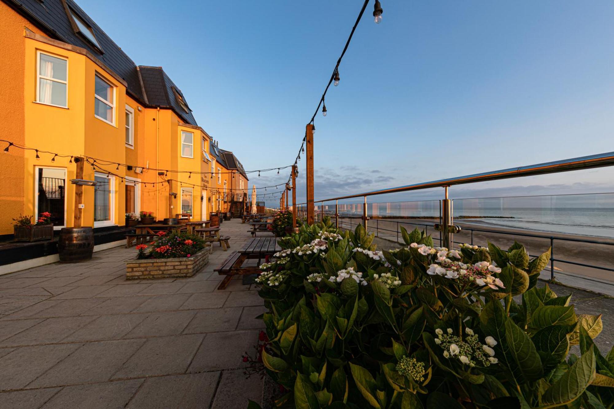 The Beaches Hotel And Spa Prestatyn Bagian luar foto