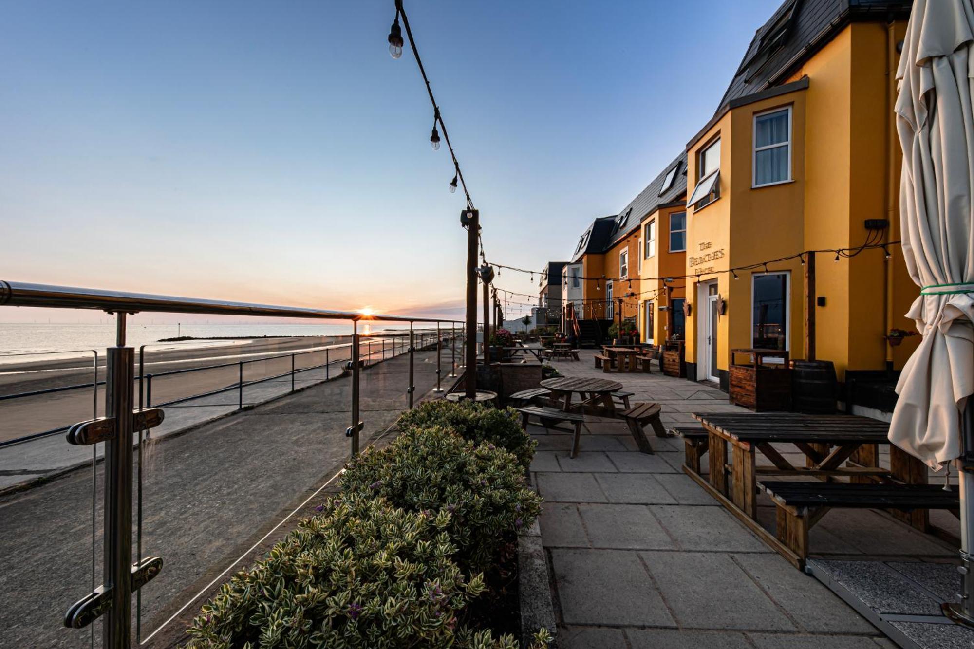 The Beaches Hotel And Spa Prestatyn Bagian luar foto